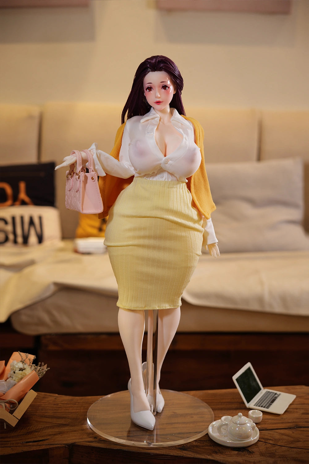 Image of The Aunt Niimi Hentai Figure, a masterpiece from '伯母に焦がれて' envisioned by manga artist Monshiro.